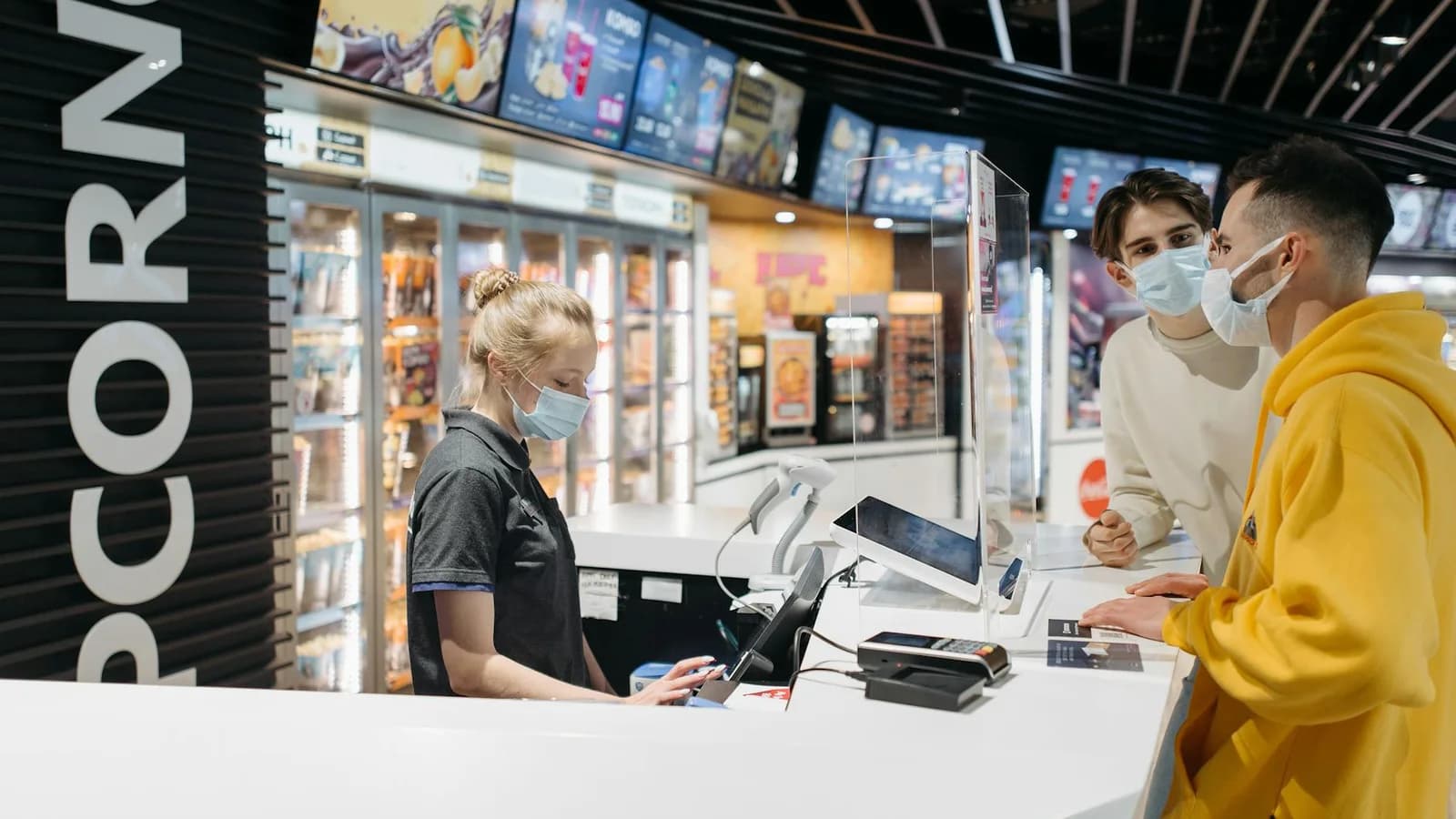 Customer queue with clear flow and fairness perception